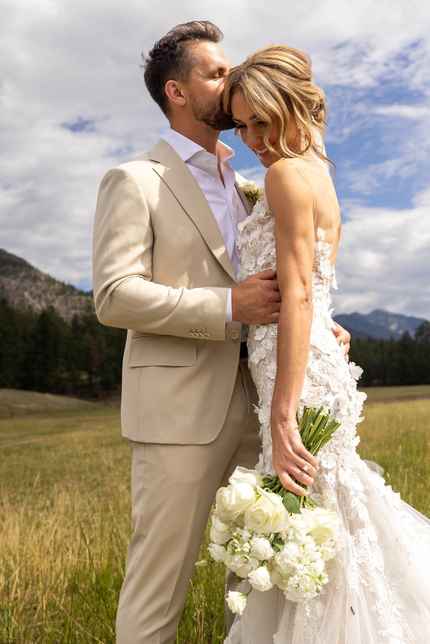 carousel-hero-element image-0