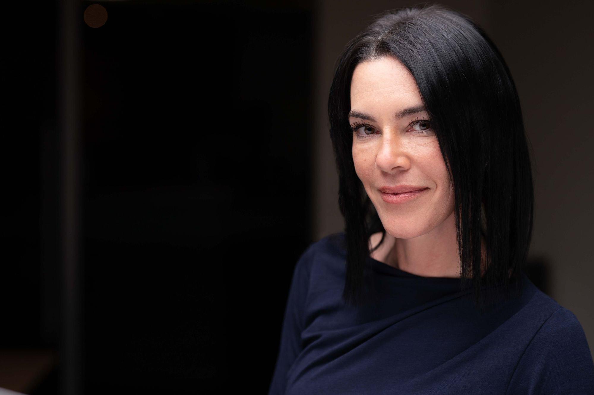 carousel-hero-element image-9