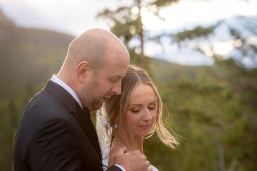 mobile - carousel-hero-element image-2