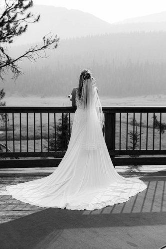 mobile - carousel-hero-element image-4