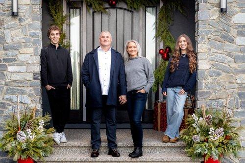 mobile - carousel-hero-element image-10