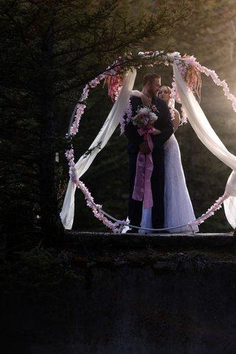 mobile - carousel-hero-element image-5